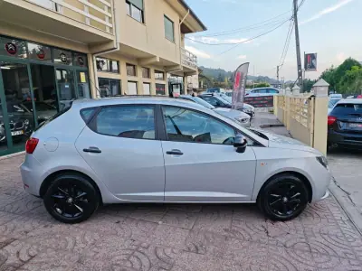 SEAT Ibiza 2016 - 10900 EUR, 80000 km - AUTO.MOTO.pt - 80000km - foto 7 de 29