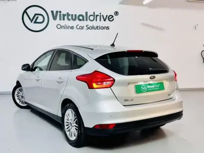 Ford Focus 2018 - 9950 EUR, 76000 km - AUTO.MOTO.pt - 76000km - foto 9 de 50
