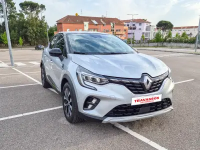Renault Captur 2023 - 16900 EUR, 69722 km - AUTO.MOTO.pt - 69722km - foto 2 de 10