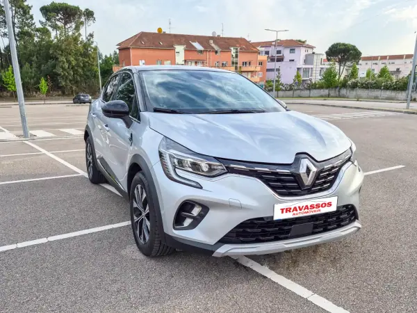 Renault Captur 2023 - 16900 EUR, 69722 km - AUTO.MOTO.pt - 69722km - foto 2 de 10
