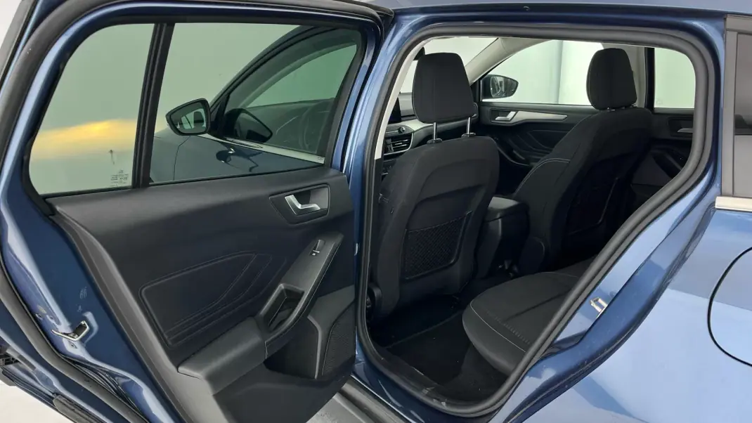 Ford Focus SW 2018 - 11999 EUR, 96051 km - AUTO.MOTO.pt - 96051km - foto 15 de 21