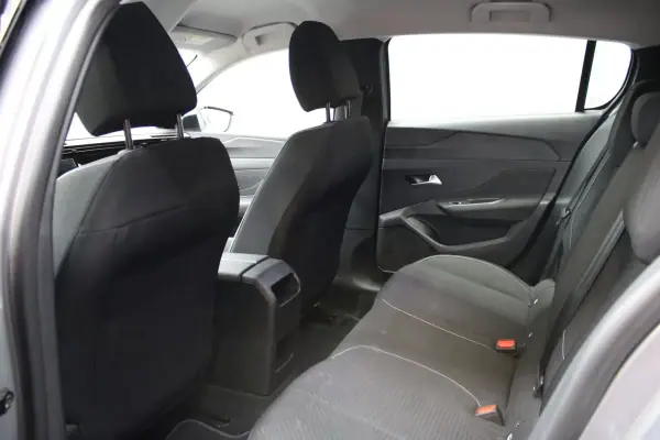 Peugeot 308 2023 - 22900 EUR, 55300 km - AUTO.MOTO.pt - 55300km - foto 15 de 25