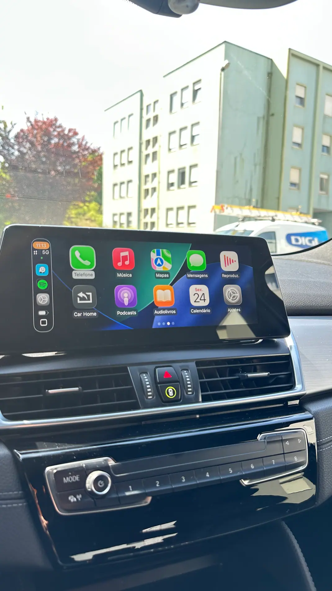 BMW 225xe Active Tourer 2016 - 17000 EUR, 116000 km - AUTO.MOTO.pt - 116000km - foto 7 de 14