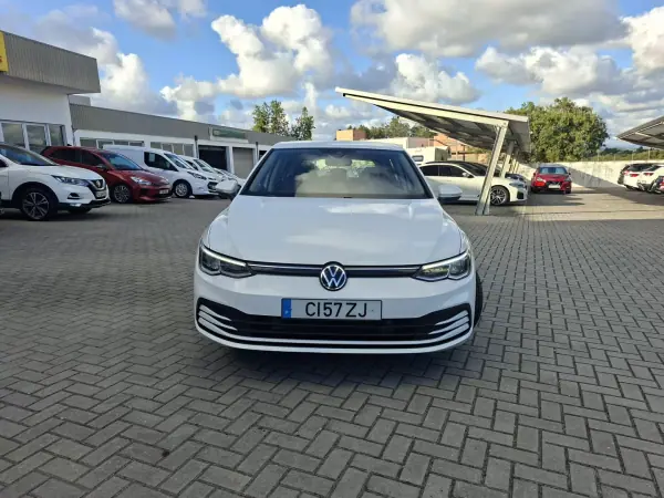 Volkswagen Golf 2021 - 16750 EUR, 61800 km - AUTO.MOTO.pt - 61800km - foto 3 de 28