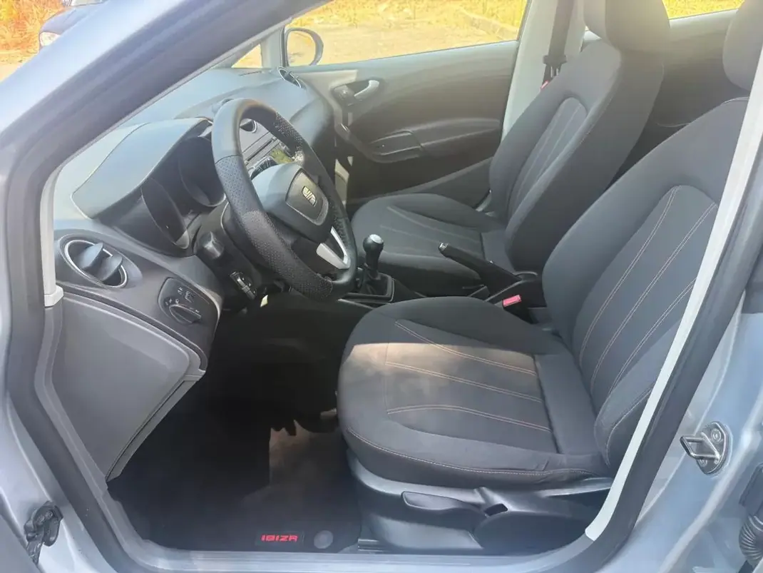 SEAT Ibiza 2011 - 6450 EUR, 199000 km - 199000km - foto 7 de 25