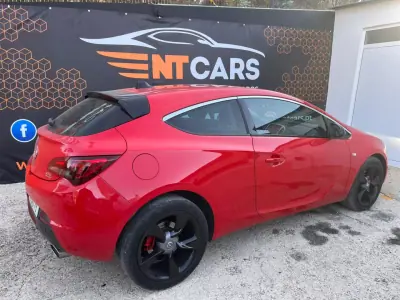 Opel Astra 2012 - 9750 EUR, 189134 km - foto 4 de 11