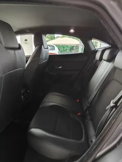 Jaguar E-Pace 2018 - 22500 EUR, 66000 km - AUTO.MOTO.pt - 66000km - foto 15 de 39
