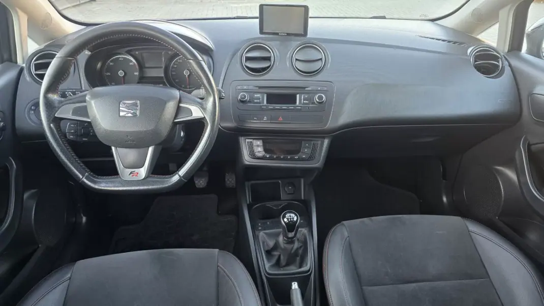 SEAT Ibiza 2015 - 11450 EUR, 119160 km - 119160km - foto 12 de 19