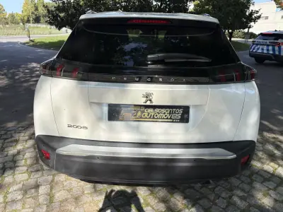 Peugeot 2008 2023 — photo 6 of 16