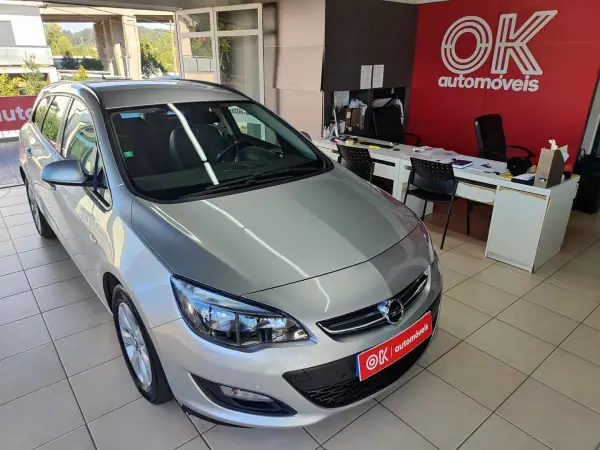Opel Astra Sports Tourer 2015 - 8350 EUR, 208000 km - AUTO.MOTO.pt - 208000km - foto 2 de 33