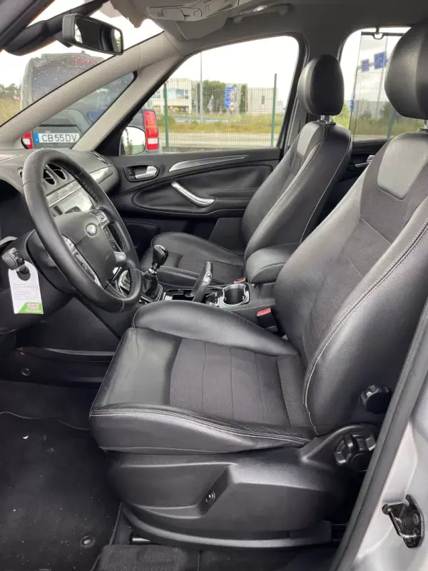 Ford S-Max 2010 - 11000 EUR, 197560 km - AUTO.MOTO.pt - 197560km - foto 10 de 19