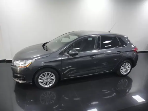 Citroën C4 2011 - 6750 EUR, 200000 km - AUTO.MOTO.pt - 200000km - foto 9 de 21