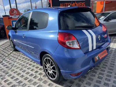 Renault Clio 2011 - 8750 EUR, 227156 km - AUTO.MOTO.pt - 227156km - foto 5 de 13