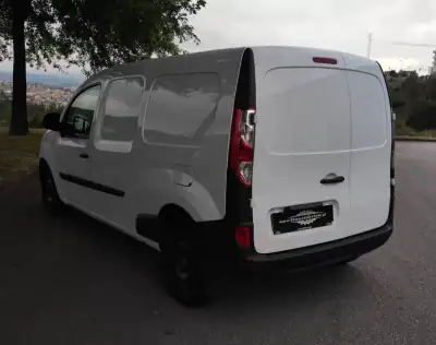 Renault Kangoo 1.5 DCi Maxi 2017 - 9950 EUR, 251230 km - AUTO.MOTO.pt - 251230km - foto 10 de 22