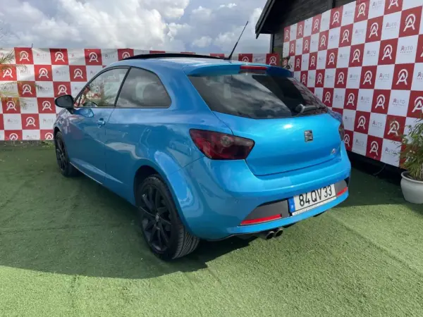 SEAT Ibiza 2016 - 11490 EUR, 123350 km - AUTO.MOTO.pt - 123350km - foto 4 de 23