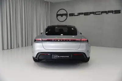 Porsche Taycan 2020 - 64950 EUR, 55941 km - AUTO.MOTO.pt - 55941km - foto 12 de 52