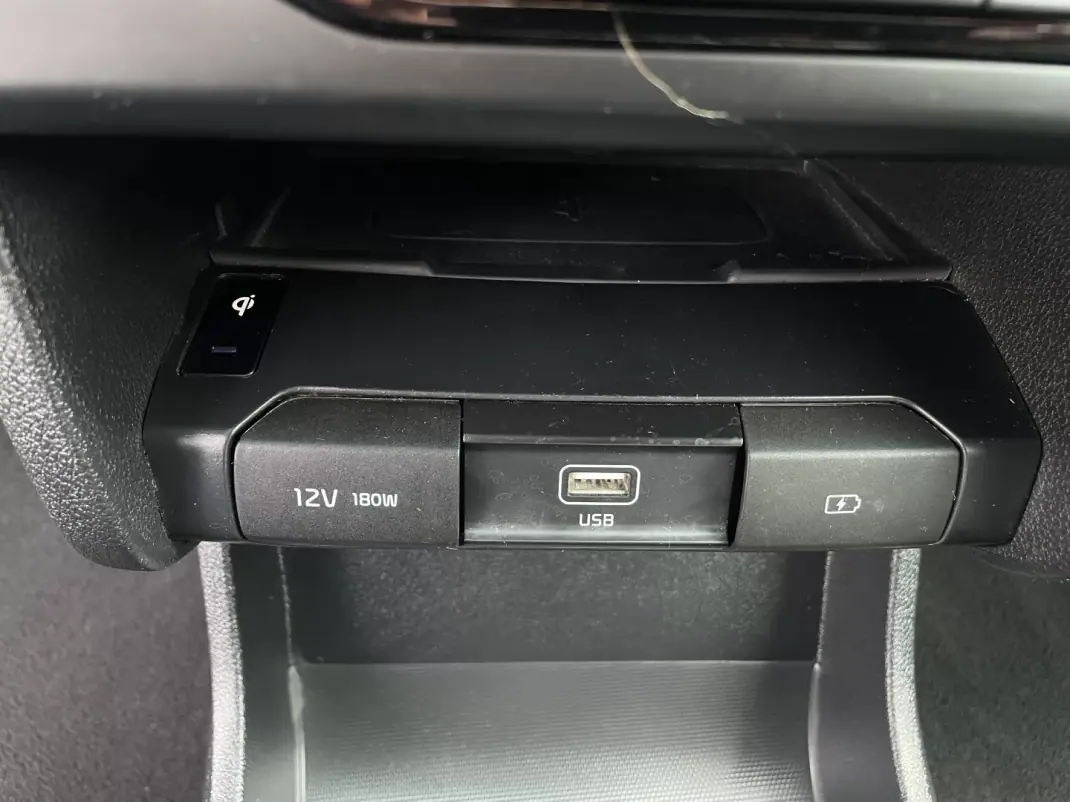 Kia e-Niro 2022 - 22250 EUR, 71631 km - AUTO.MOTO.pt - 71631km - foto 26 de 44