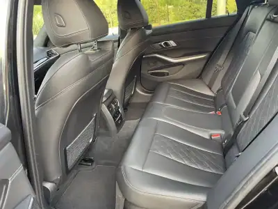 BMW 320 2022 - 34900 EUR, 136000 km - AUTO.MOTO.pt - 136000km - foto 10 de 14