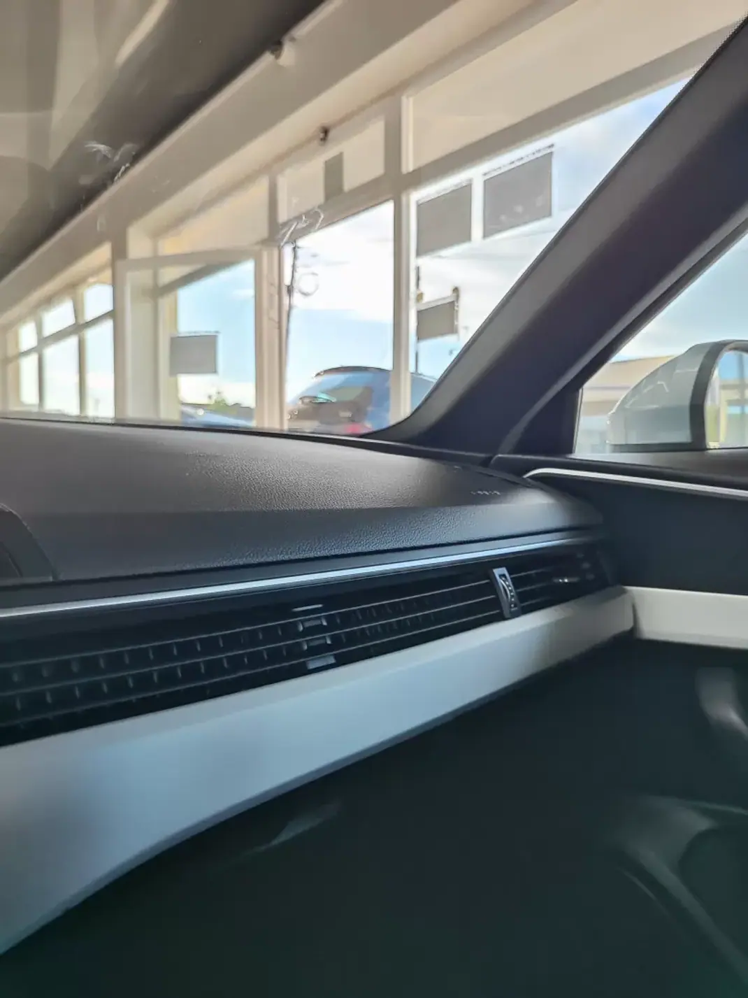 Audi A4 Avant 2017 - 21750 EUR, 126000 km - 126000km - foto 38 de 39