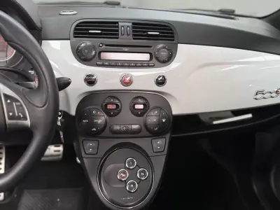 Abarth 500C 2011 - 13990 EUR, 139400 km - 139400km - foto 14 de 17
