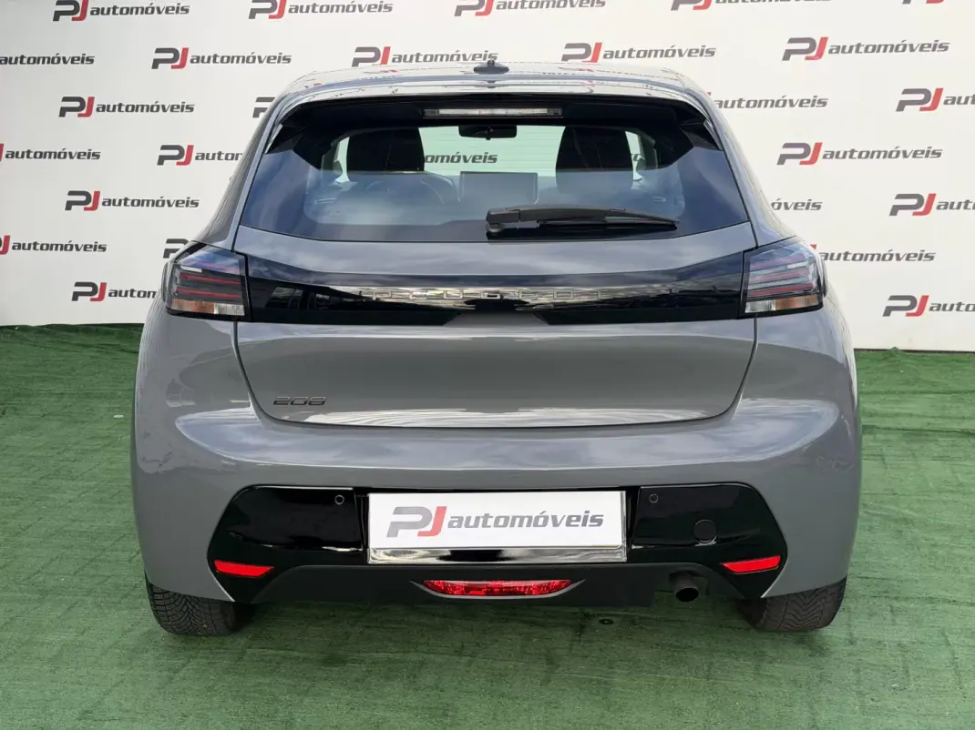 Peugeot 208 2024 - 15400 EUR, 30000 km - AUTO.MOTO.pt - 30000km - foto 6 de 14