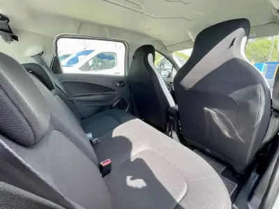 Renault Zoe 2019 - 12750 EUR, 46662 km - AUTO.MOTO.pt - 46662km - foto 23 de 32