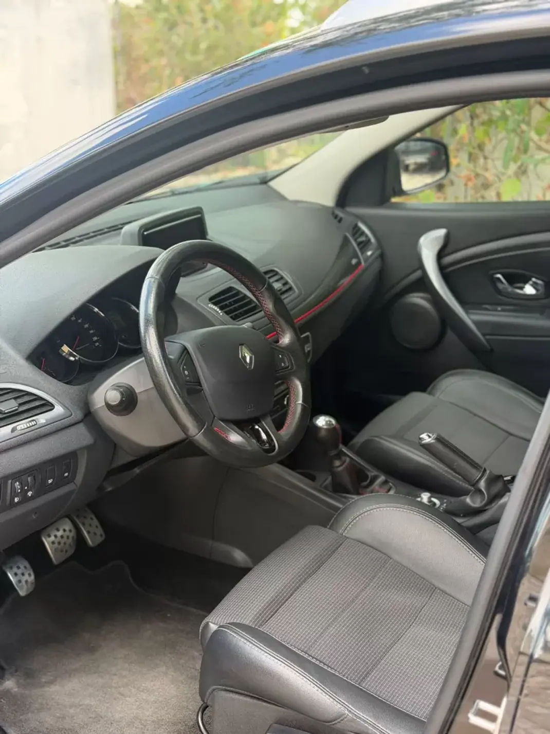 Renault Mégane 2015 - 11900 EUR, 162337 km - 162337km - foto 7 de 10