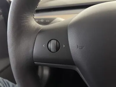 Tesla Model 3 2022 - 29700 EUR, 49000 km - AUTO.MOTO.pt - 49000km - foto 20 de 43