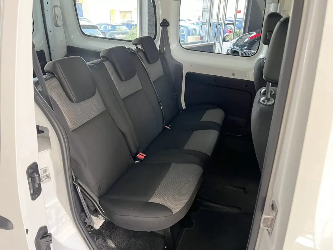 Renault Kangoo 2021 - 16800 EUR, 67687 km - AUTO.MOTO.pt - 67687km - foto 21 de 22
