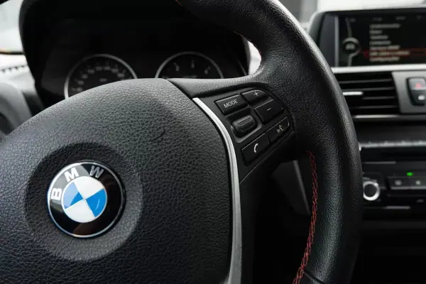 BMW 116 2012 - 13999 EUR, 72000 km - AUTO.MOTO.pt - 72000km - foto 16 de 22