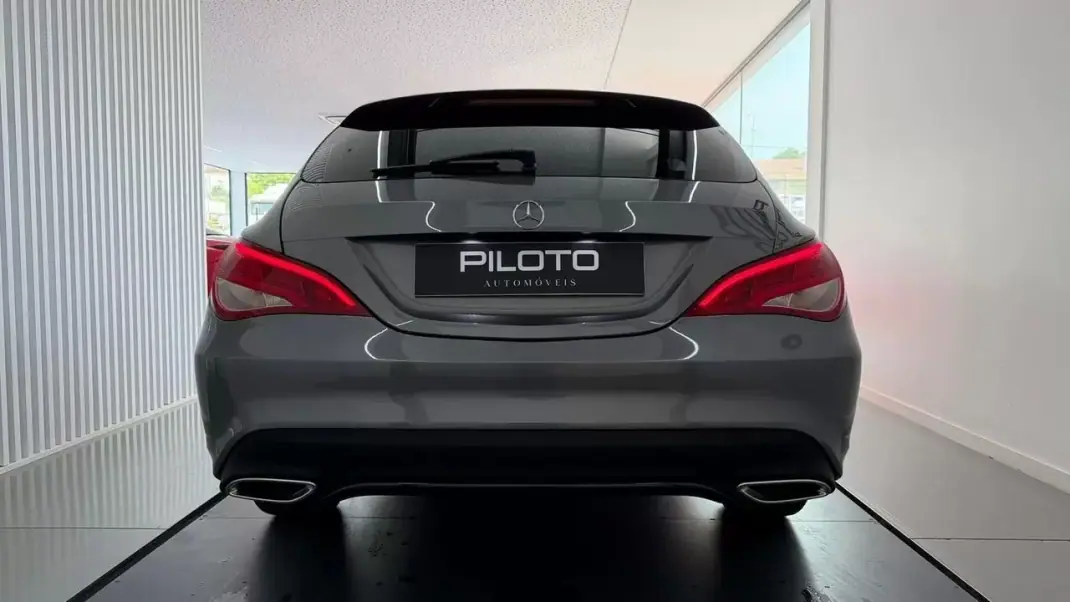 Mercedes-Benz CLA 180 2017 - 18990 EUR, 111452 km - AUTO.MOTO.pt - 111452km - foto 6 de 28