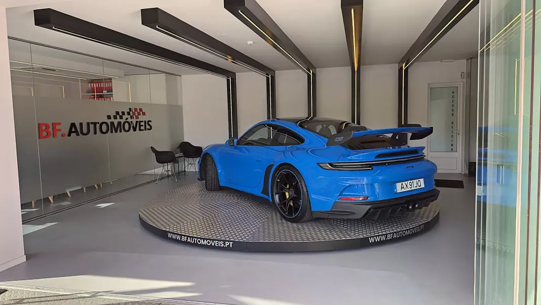Porsche 992 2023 - 245000 EUR, 18096 km - AUTO.MOTO.pt - 18096km - foto 3 de 56