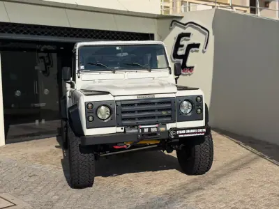 Land Rover Defender 1998 - 29950 EUR, 292361 km - foto 3 de 27