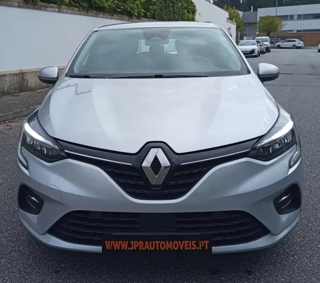 Renault Clio 2020 - 12900 EUR, 133500 km - AUTO.MOTO.pt - 133500km - foto 2 de 16