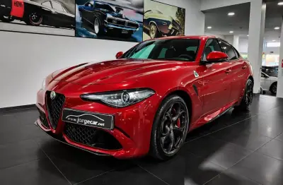 Alfa Romeo Giulia 2018 - 62500 EUR, 53000 km - AUTO.MOTO.pt - 53000km - foto 1 de 60