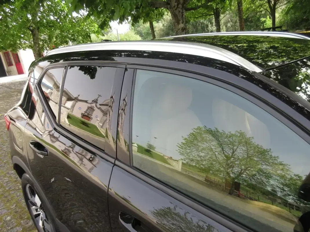 Volvo XC 40 2019 - 29490 EUR, 70000 km - AUTO.MOTO.pt - 70000km - foto 26 de 60