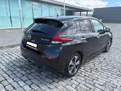 Nissan Leaf 2018 - 13999 EUR, 69000 km - AUTO.MOTO.pt - 69000km - foto 28 de 30