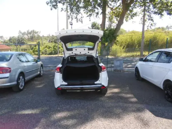 Renault Clio 2013 - 11500 EUR, 137126 km - AUTO.MOTO.pt - 137126km - foto 7 de 13