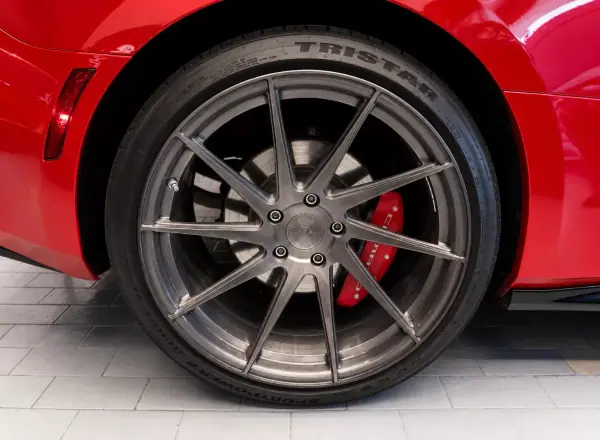 Chevrolet Camaro 2017 - 49900 EUR, 50000 km - AUTO.MOTO.pt - 50000km - foto 14 de 17