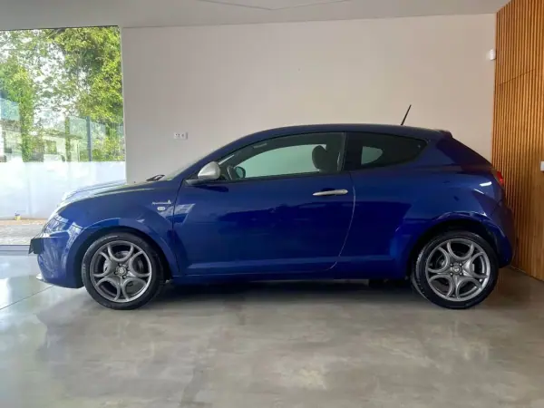 Alfa Romeo MiTo 2016 - 9999 EUR, 135500 km - AUTO.MOTO.pt - 135500km - foto 22 de 60