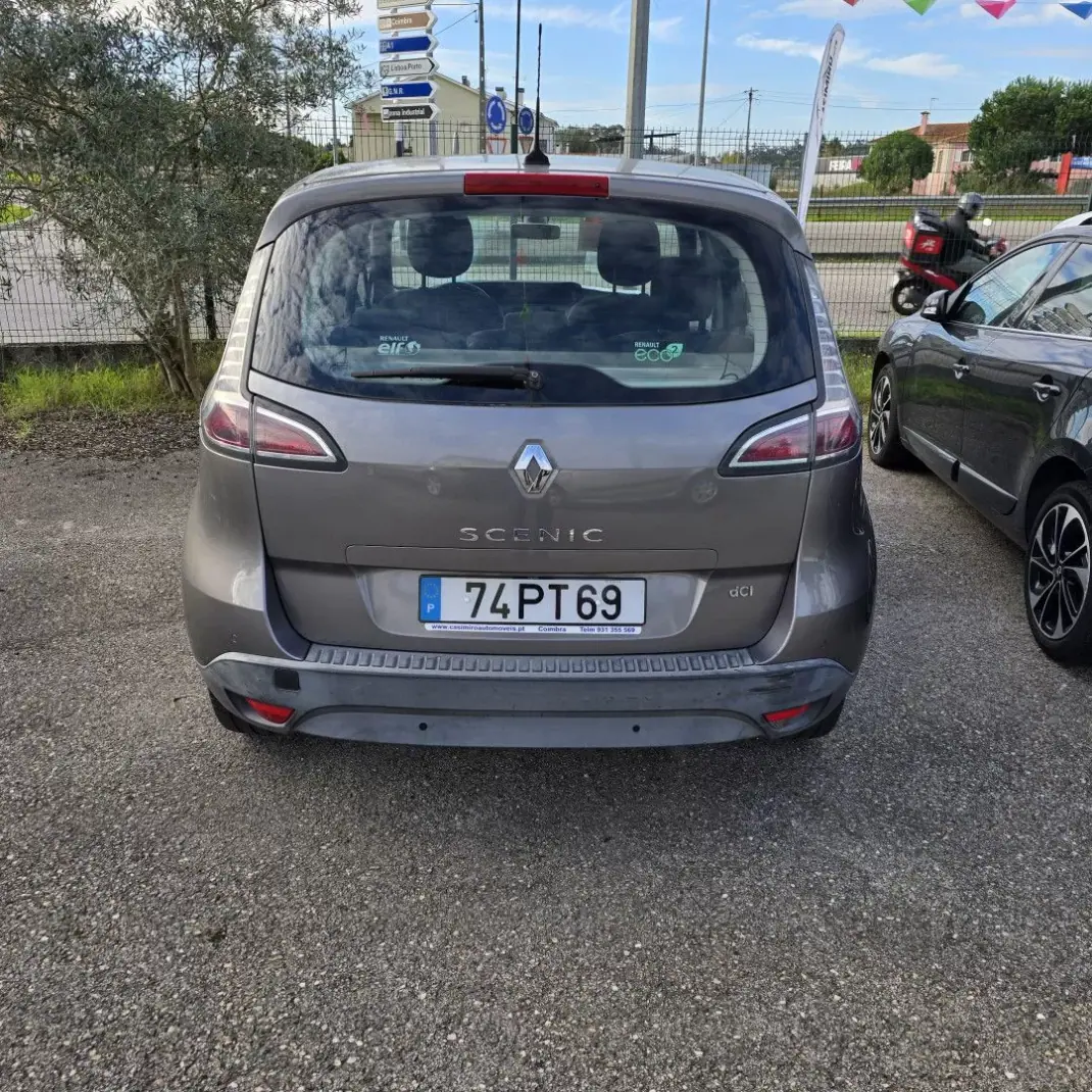 Renault Scénic 2012 - 6950 EUR, 243000 km - AUTO.MOTO.pt - 243000km - foto 2 de 13