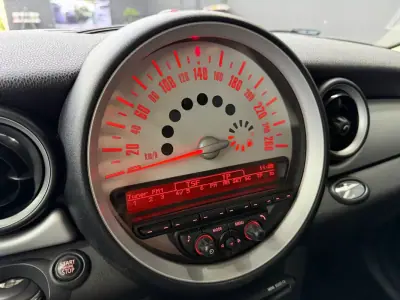 MINI 3 Portas 2012 - 10450 EUR, 137040 km - AUTO.MOTO.pt - 137040km - foto 27 de 34