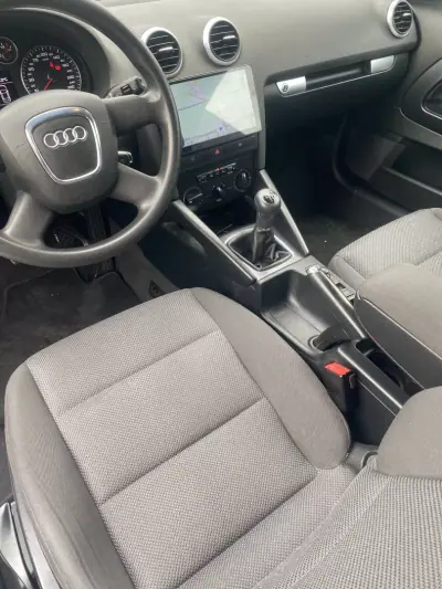 Audi A3 Cabrio 2009 - 11500 EUR, 125962 km - AUTO.MOTO.pt - 125962km - foto 14 de 16