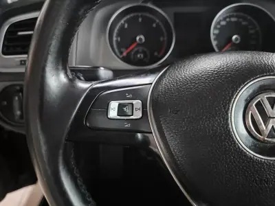 Volkswagen Golf 2013 - 10750 EUR, 198000 km - AUTO.MOTO.pt - 198000km - foto 25 de 34
