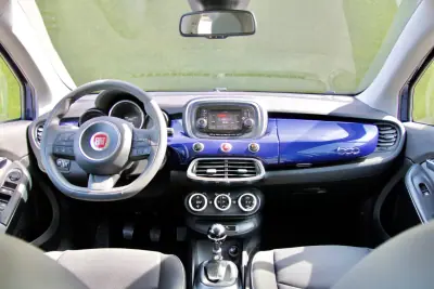 Fiat 500X 2016 - 11950 EUR, 140000 km - AUTO.MOTO.pt - 140000km - foto 26 de 33