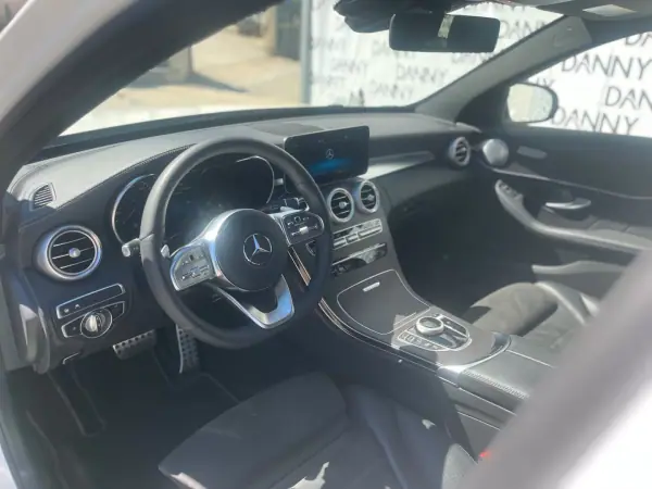 Mercedes-Benz C 300 2021 - 29990 EUR, 166000 km - AUTO.MOTO.pt - 166000km - foto 8 de 16