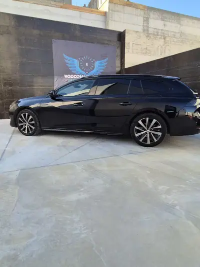 Peugeot 508 SW 2023 - 22250 EUR, 151000 km - AUTO.MOTO.pt - 151000km - foto 4 de 42