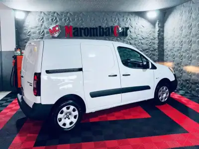 Peugeot e-Partner 2017 - 10990 EUR, 23174 km - AUTO.MOTO.pt - 23174km - foto 3 de 27