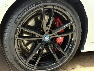 BMW 330e 2021 - 32490 EUR, 152987 km - AUTO.MOTO.pt - 152987km - foto 7 de 26