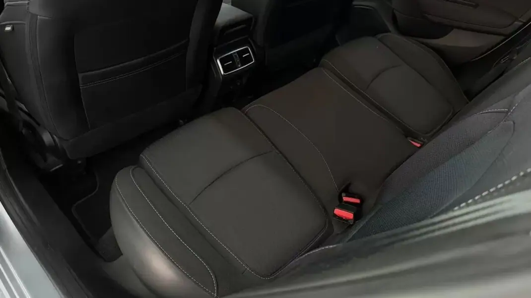 Renault Mégane Sport Tourer 2020 - 13990 EUR, 137993 km - AUTO.MOTO.pt - 137993km - foto 24 de 32